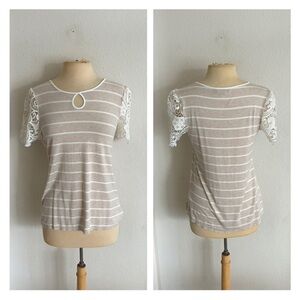 ❤️$5 Olivia Blu tshirt